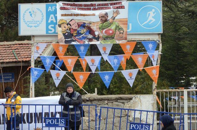 Erdoğan ziyareti öncesi Afyonkarahisar’da dikkat çeken ’Osmanlı tokadı’ pankartı