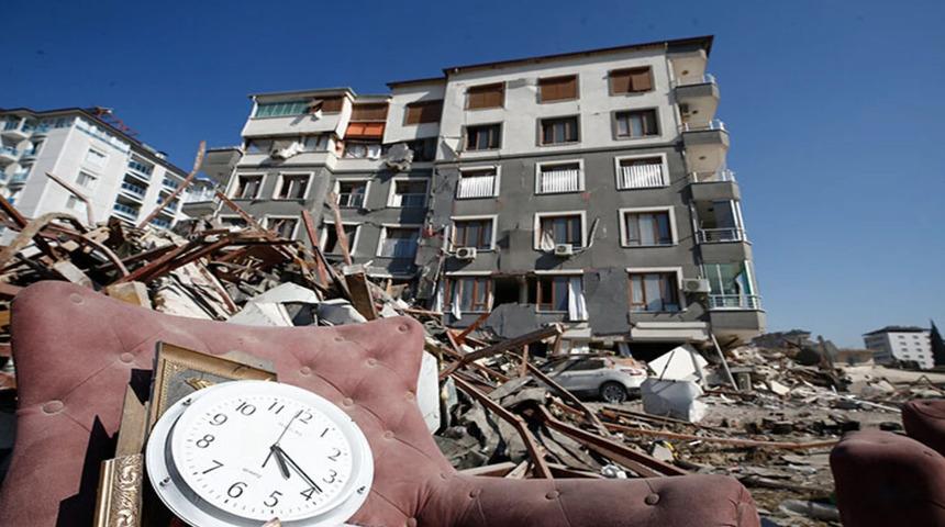 78 kişinin enkazında hayatını kaybettiği apartmana 'hasarsız' raporu