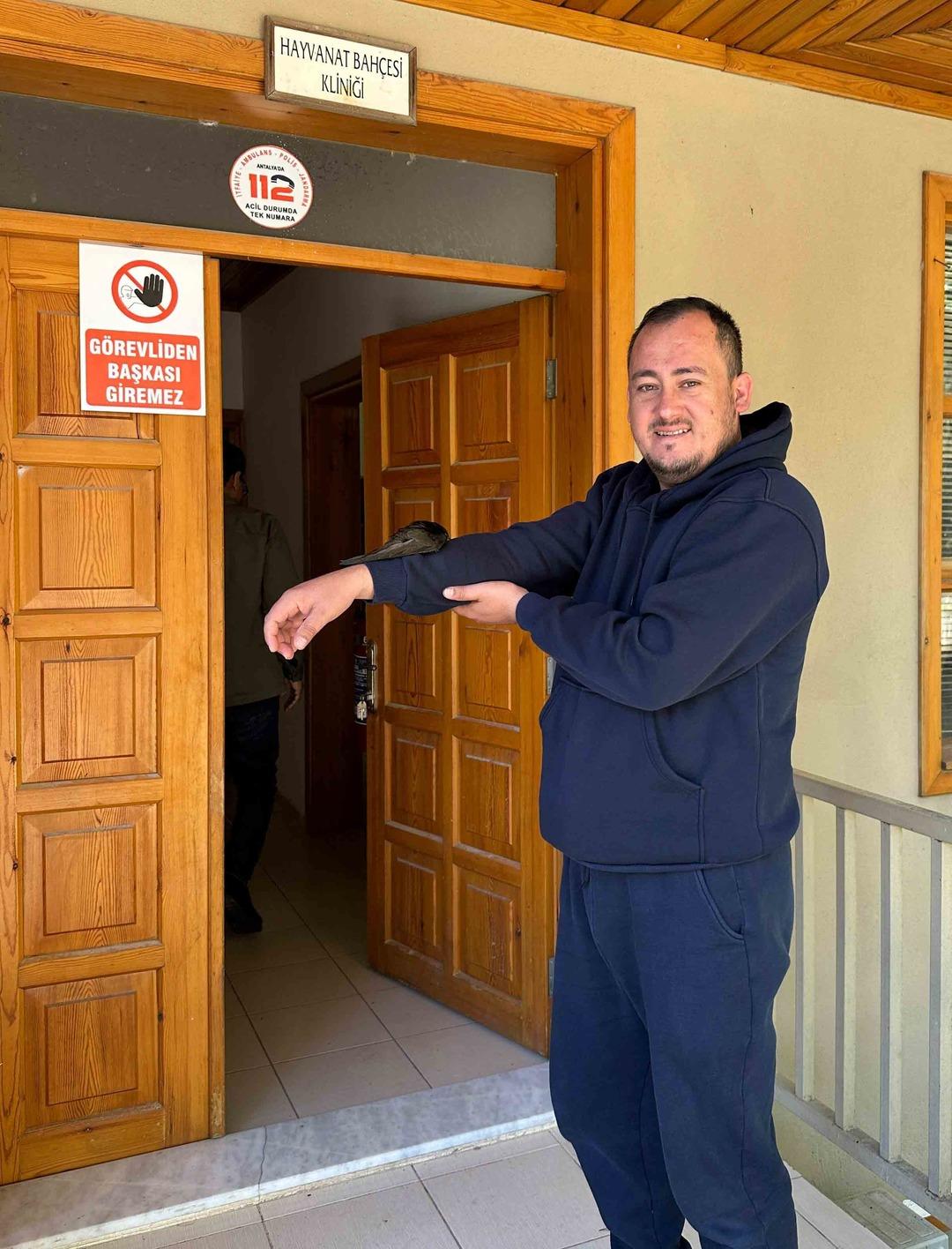 IS-YERINE-GIREN-EBABIL-KOLUNU-BIRAKMADI_655636_194277