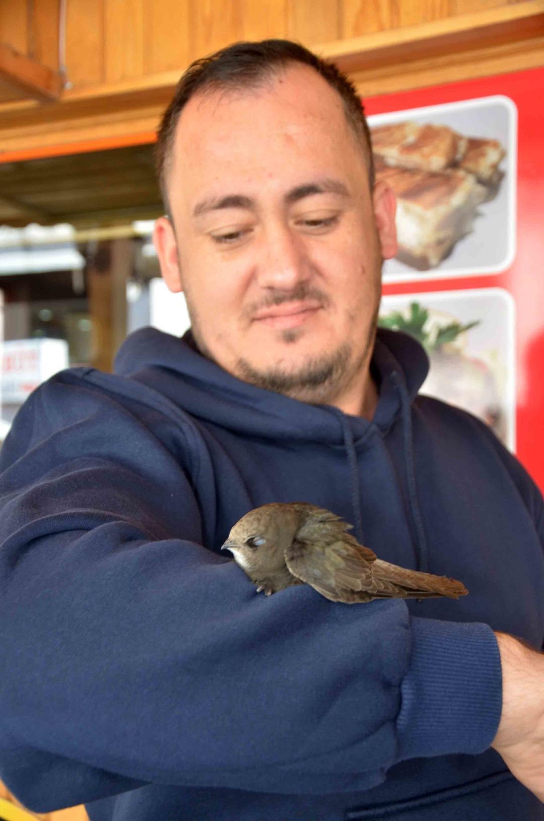 IS-YERINE-GIREN-EBABIL-KOLUNU-BIRAKMADI_655633_194277