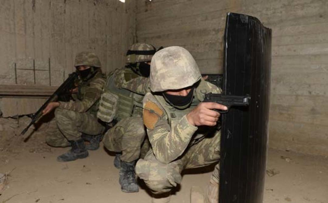 Flaş fotoğraflar geldi! TSK t&uuml;nellerde ter&ouml;rist avında...