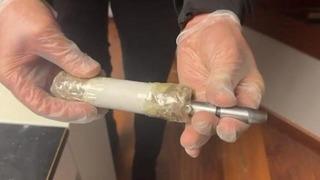 Uyuşturucu operasyonunda kalem görünümlü silah ele geçirildi