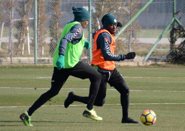 Atiker Konyaspor, Teleset Mobilya Akhisar maçının hazırlıkların ara vermeden başladı