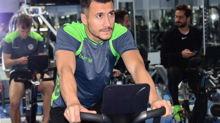 Atiker Konyaspor, Teleset Mobilya Akhisar ma&ccedil;ının hazırlıkların ara vermeden başladı