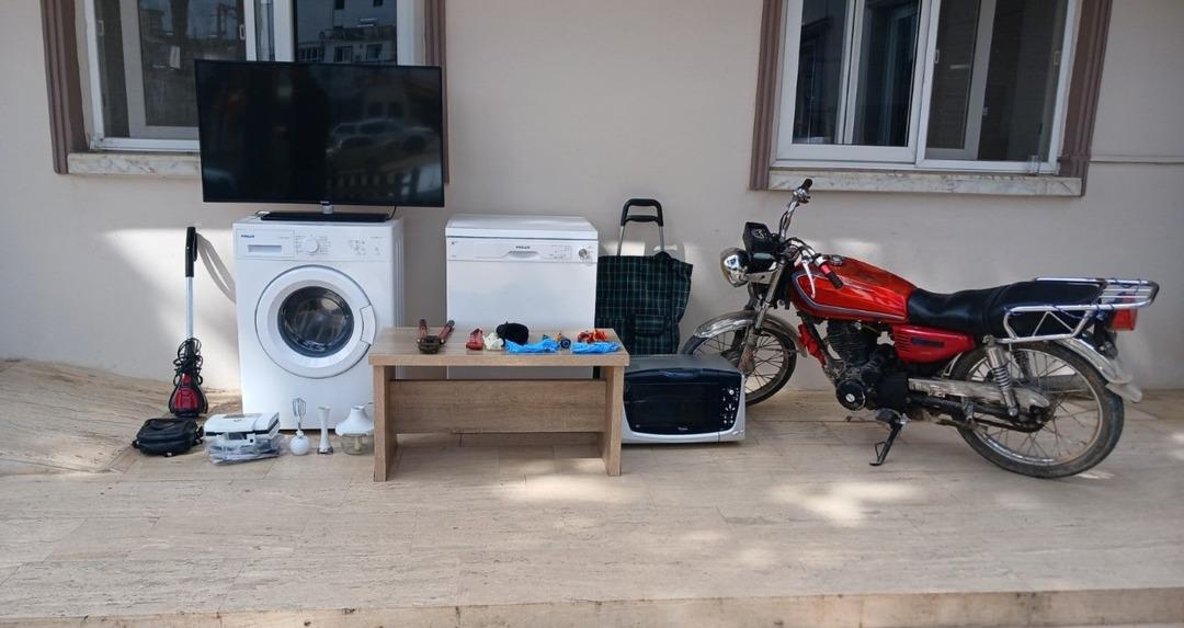 Tatil yapıp yazlık daireleri soymuşlardı: 2 sevgili tutuklandı  1
