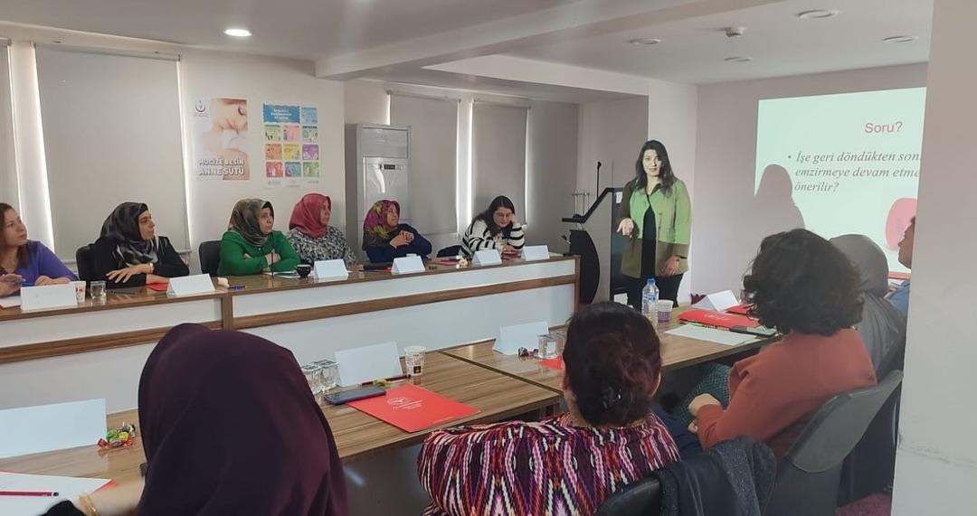 Niğde de,  Anne Sütü ve Emzirme Danışmanlığı Eğitimi  4