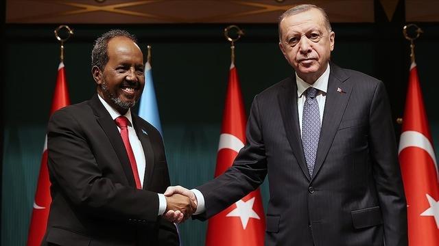 Cumhurbaşkanı Erdoğan, Somali Cumhurbaşkanı Mahmud ile bir araya geldi