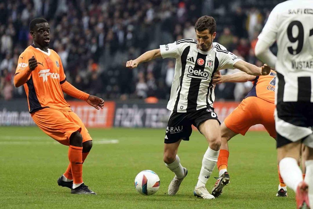 Beşiktaş ta kötü gidiş son sürat devam ediyor! Şimdi de Başakşehir e mağlup oldular... 3