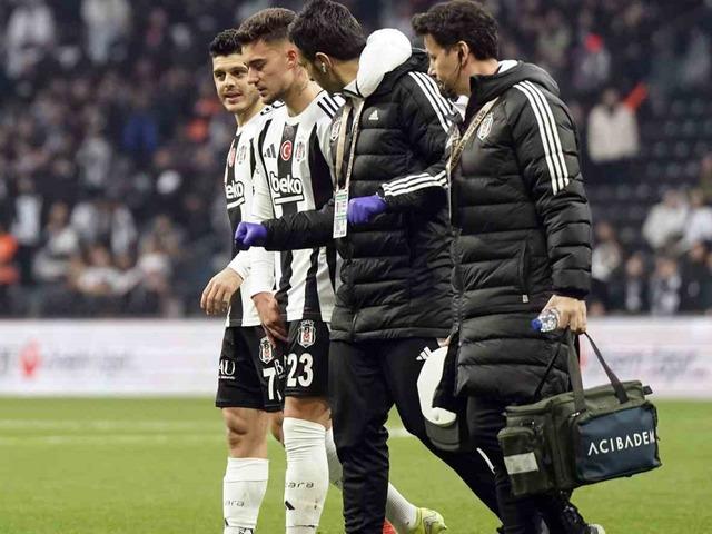 Ernest Muçi, oyuna devam edemedi