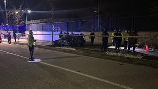 Sivas'ta ağaca çarpan otomobilin sürücüsü hayatını kaybetti