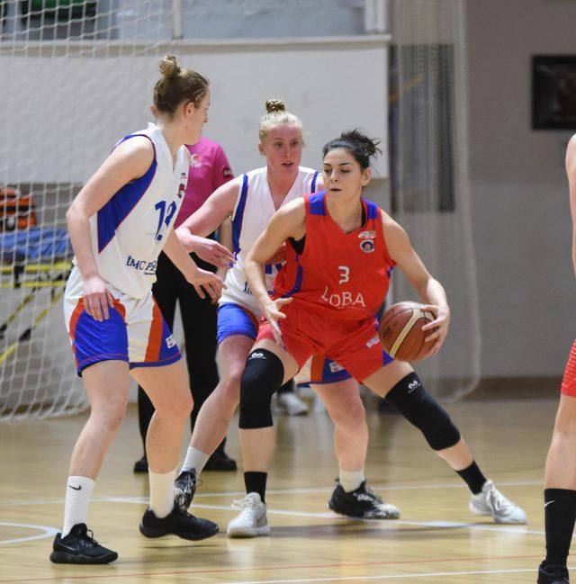 Bornova Beckerspor-Mersin Büyükşehir Belediyespor: 64-104