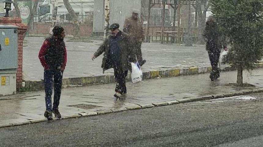 Ardahan’da kar yağışı etkili oldu