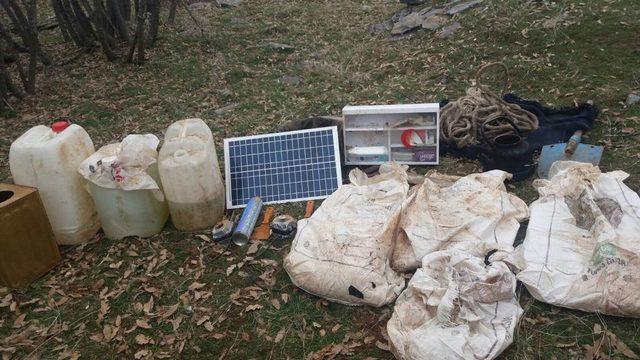 Bitlis'te PKK'nın el yapımı patlayıcıları bulundu