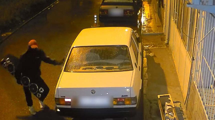Aracın ses sistemini çaldı! 200 bin liralık hırsızlık