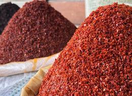 Türkiye'den 3,6 milyon dolarlık pul biber ihracatı! 'Tadına bakanlar bu lezzetten vazgeçmiyor'