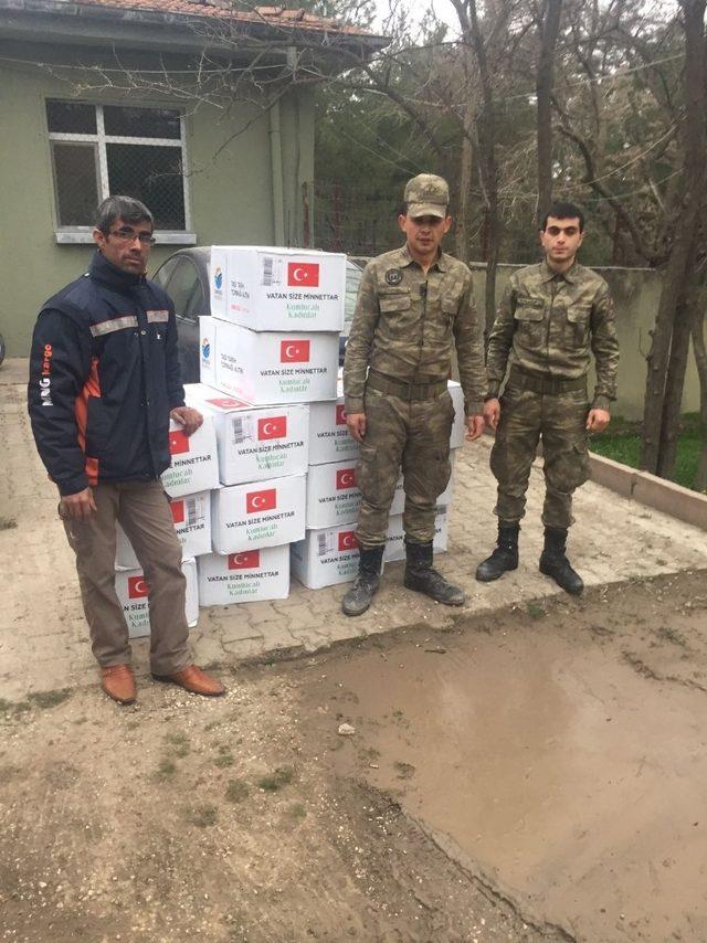 Kumluca’lı Nene Hatunlar’dan Mehmetçik’e destek