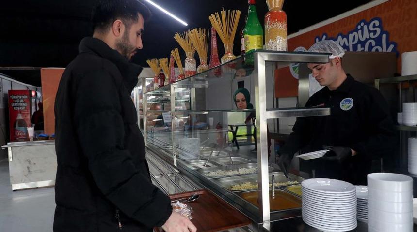 Kampüs Mutfak gençlerin beğenisine sunuldu
