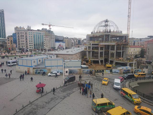 Taksim Camisinin kubbesi yükseliyor