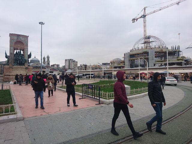 Taksim Camisinin kubbesi yükseliyor