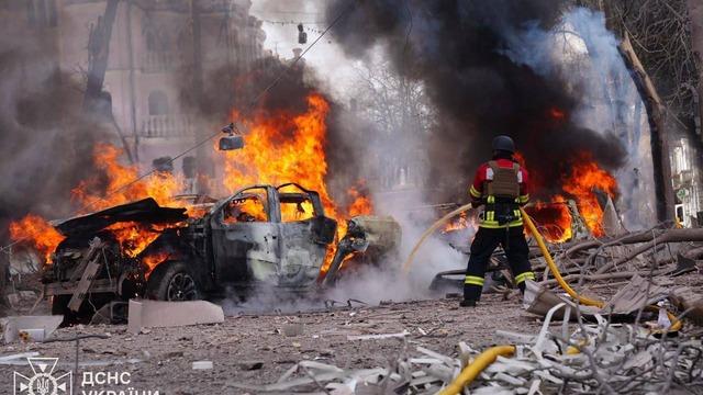 Ukrayna: Rusya'nın Sumi'ye düzenlediği balistik füze saldırısında 21 kişi öldü