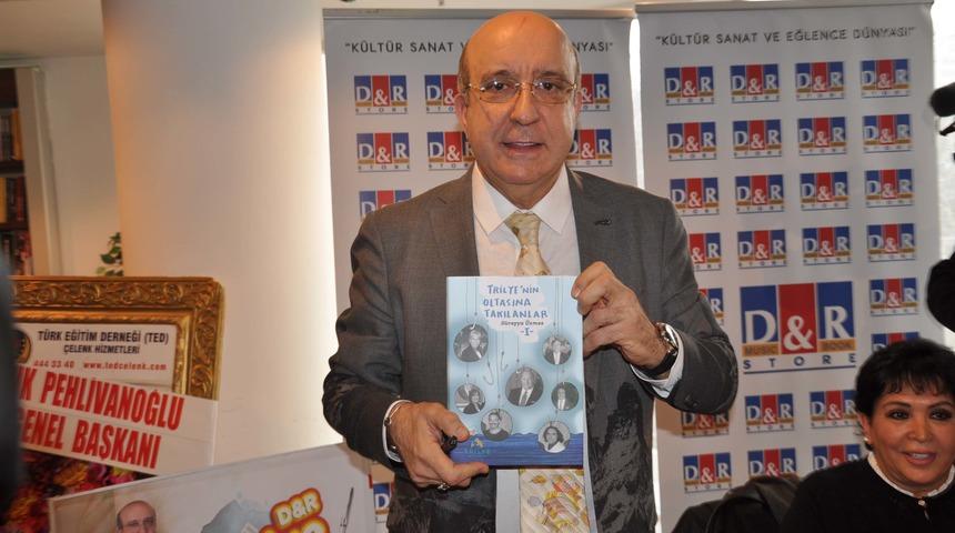 S&uuml;reyya &Uuml;zmez, okurlarıyla buluştu