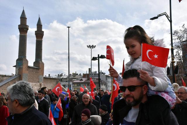 Sivas'ta 10 bin kişi, 'Zeytin Dalı Harekâtı'na destek için yürüdü