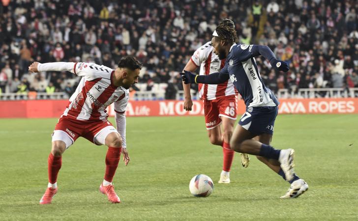 Fenerbahçe kazandı, Galatasaray ile olan farkı tekrar 3'e düşürdü! Maçın ardından Sergen Yalçın'dan canlı yayında şampiyonluk değerlendirmesi G2