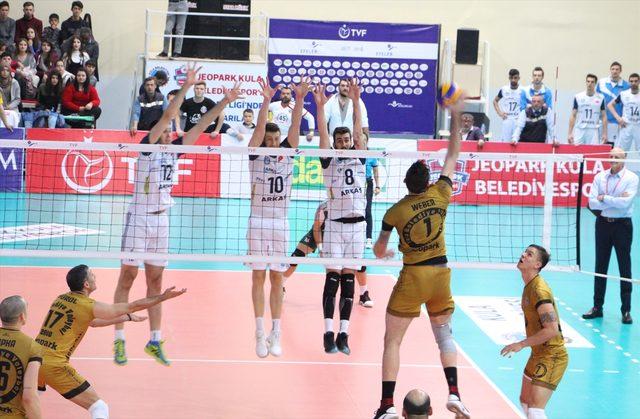 Voleybol: Efeler Ligi