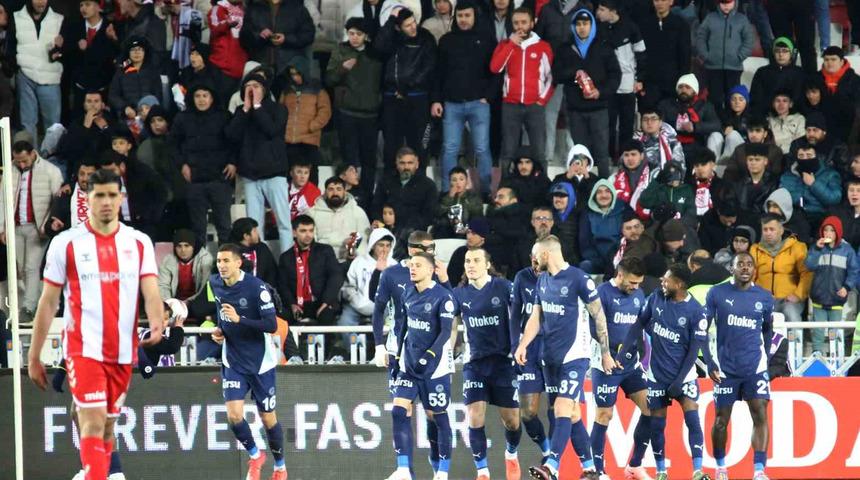 Fenerbahçe'de o oyuncu geleceği hakkında konuştu! "Sezon bitince..."