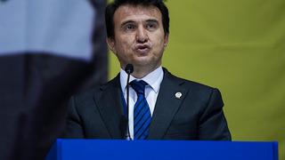 Fenerbahçeli yönetici Hulisi Belgü'den flaş açıklamalar! Galatasaray hakkında da konuştu... Düşünmesi gereken karşı taraf