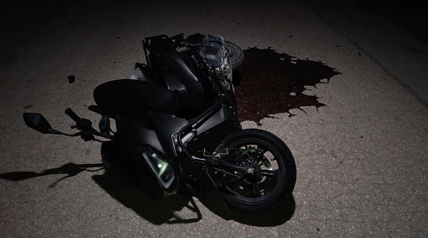 Bursa'da kaza: Otomobil ile motosiklet kafa kafaya çarpıştı: 1’i ağır 2 yaralı