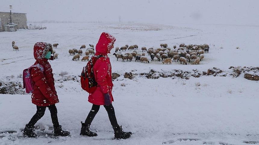 Elverişsiz hava koşulları sebebiyle Ağrı’da eğitime ara verildi