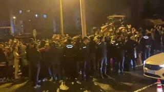 Yolun karşısına geçmeye çalışan üniversiteli kıza otomobil çarptı