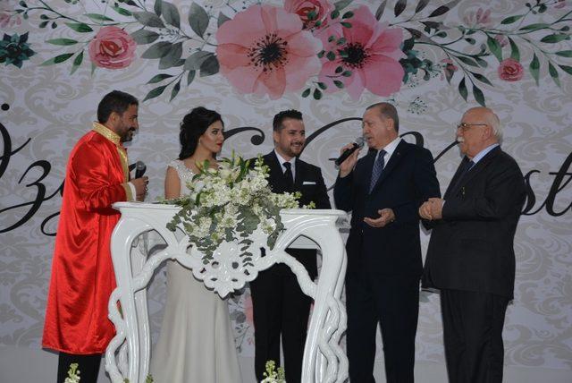 Cumhurbaşkanı Erdoğan, nikah şahidi oldu