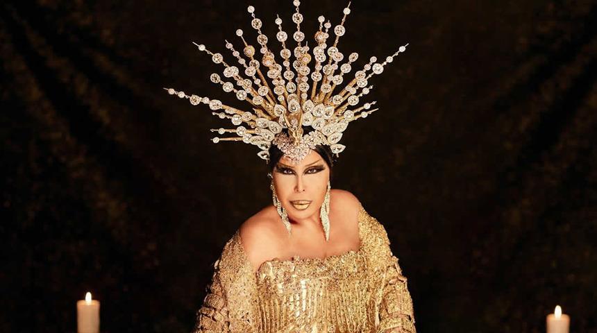 Benzin istasyonu, vinç, dozer, sauna ve dahası... Bülent Ersoy'un mal varlığı sosyal medyanın diline düştü