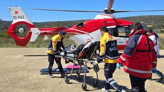 Gökçeada'da kalp krizi geçiren hasta ambulans helikopter ile Çanakkale'ye getirildi