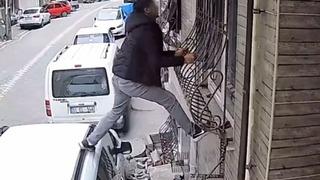 İstanbul'da çamaşır hırsızı kameraya yakalandı! Cama Tarzan gibi tırmandı, rahatlığı 'pes' dedirtti