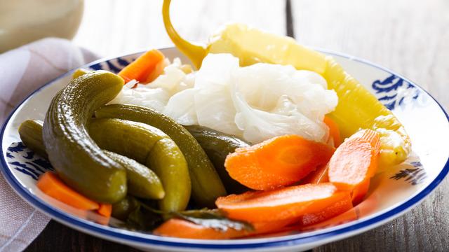 Diyette turşu yenir mi? Diyette turşu nasıl ve ne kadar yenilebilir?