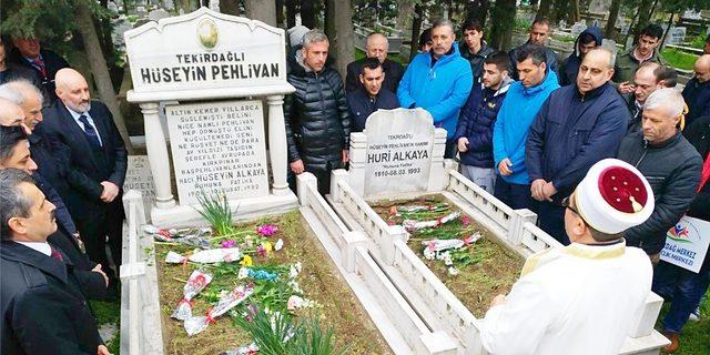 Efsane Güreşçi Hüseyin Pehlivan mezarı başında anıldı