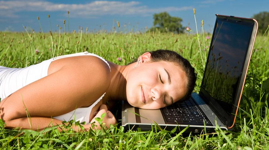 Mevsim değişiyor ama enerjiniz yerinde değil mi? Her yorgunluk bahar yorgunluğu değil! Uzun süren halsizlik hastalık habercisi olabilir