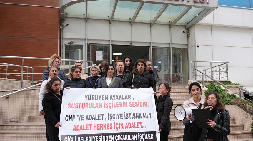 Çiğli Belediyesi tarafından işten çıkarılan kadın işçiler, eylemlerini sürdürüyor