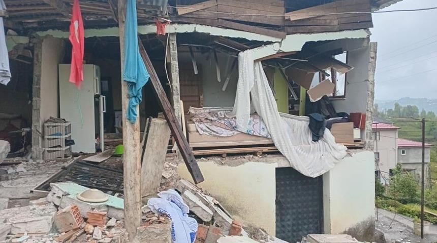 Trabzon'da tüp patladı, ev çöktü: 1 yaralı