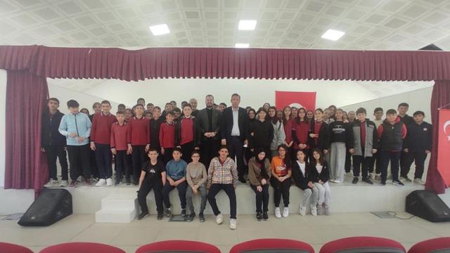 Hukukçular mesleklerini öğrencilere anlattı!