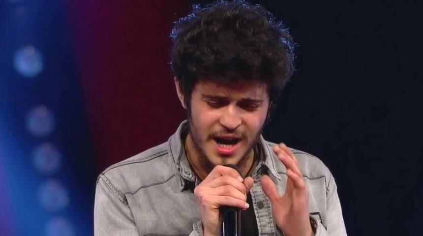 O Ses Türkiye şampiyonu Emre Sertkaya yurt dışında yaşıyor! Son pozları dikkat çekti