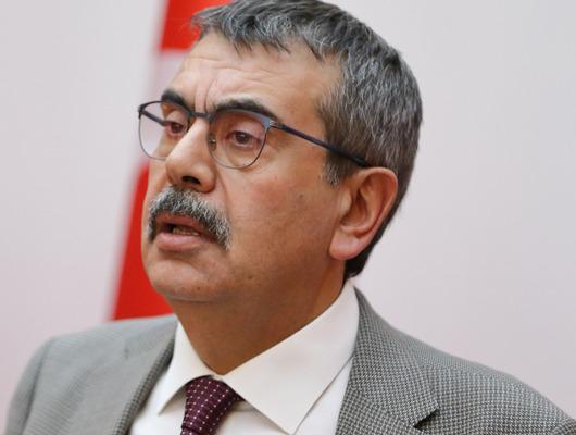 Bakan Tekin'den 'öğretmen ataması' iddialarına yanıt