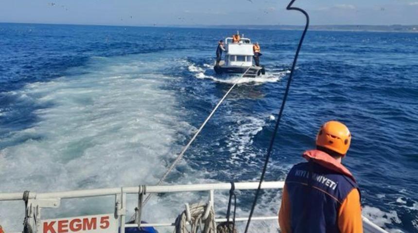 Şile açıklarında arızalanan tekne kurtarıldı