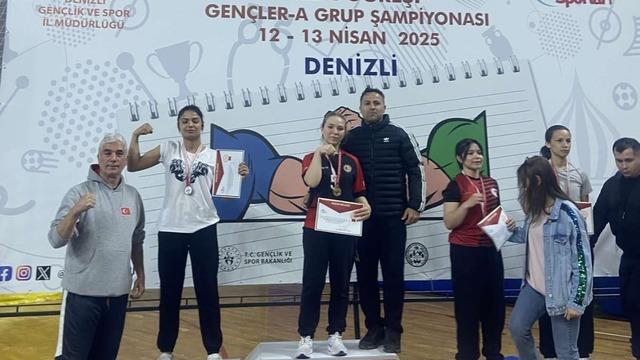 Turgutlulu Sevinç Nur’un bileği bükülmüyor