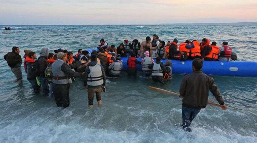 Yunanistan'ın Bulamaç Adası'nda 2’si ölü 41 düzensiz göçmene ulaşıldı