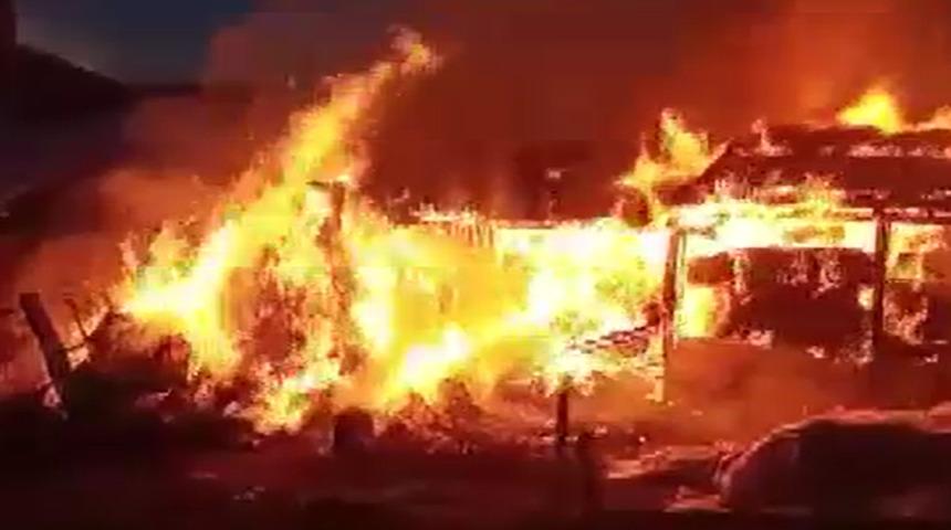 Bursa'da samanlık alev alev yandı!