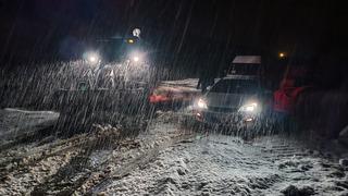 Elazığ'da kar etkili oldu! Mahsur kalanlar kurtarıldı